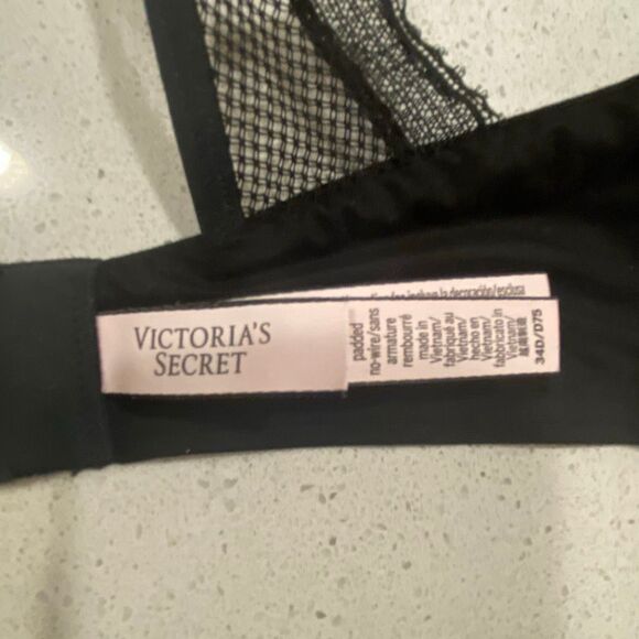 Victoria’s Secret bra incredible padded no wire bra size 34D - Picture 6 of 8